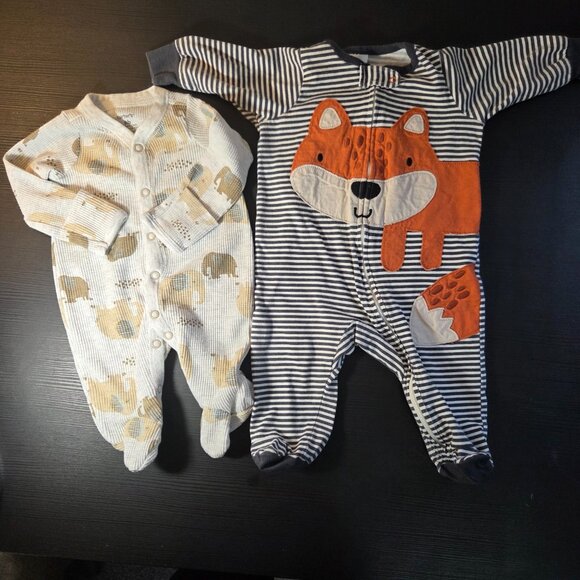13 Piece Bundle of Animal Print Clothing & Bibs - Size Newborn, 3M & 0-3 Months - Picture 5 of 6